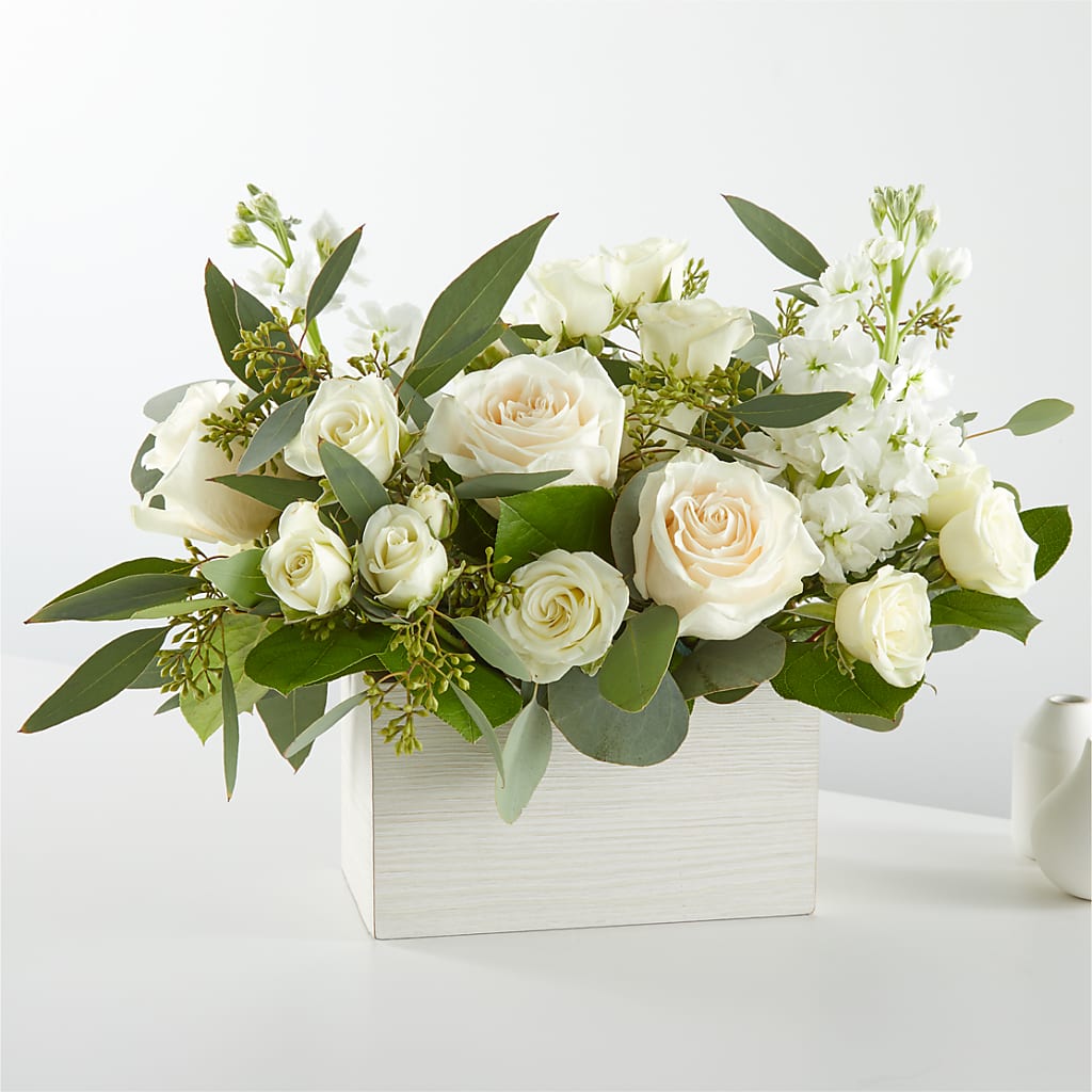 Fresh Linen Box Bouquet – Garden Of Eden Florist, San Antonio TX