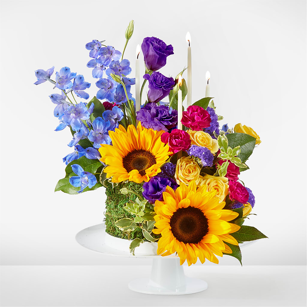Star of the Day Floral Cake – Garden Of Eden Florist, San Antonio TX
