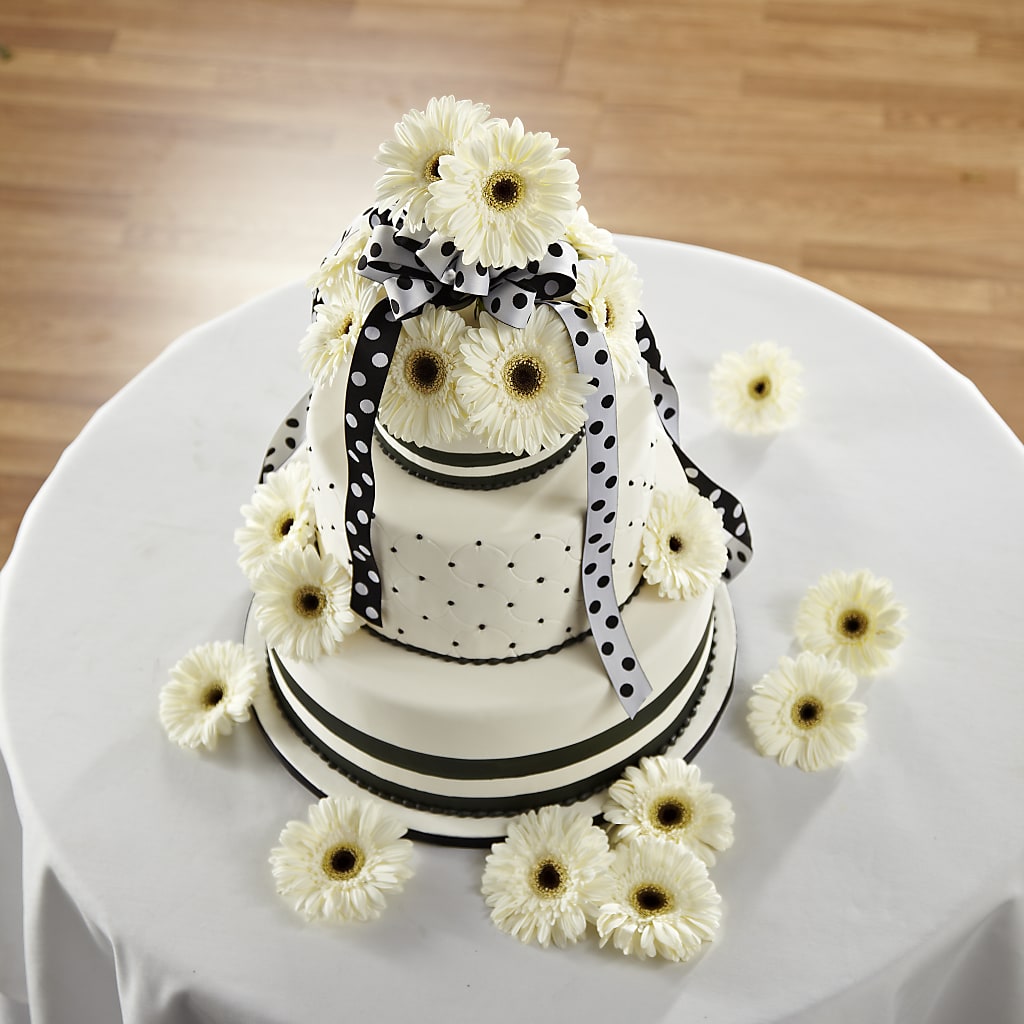 Simple Sophistication Cake Décor – Garden Of Eden Florist, San Antonio TX