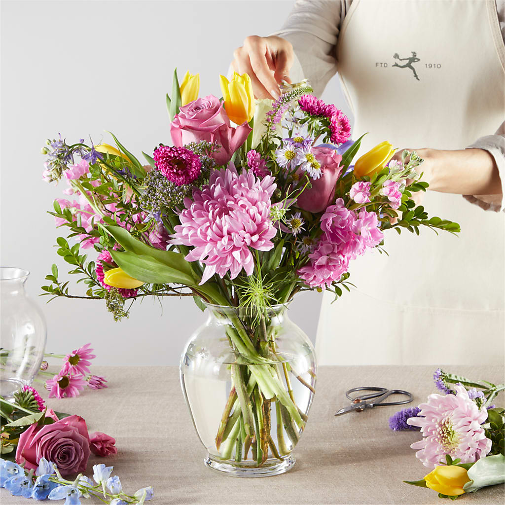 Pastel Tradition - A Florist Original –  Garden Of Eden Florist, San Antonio TX