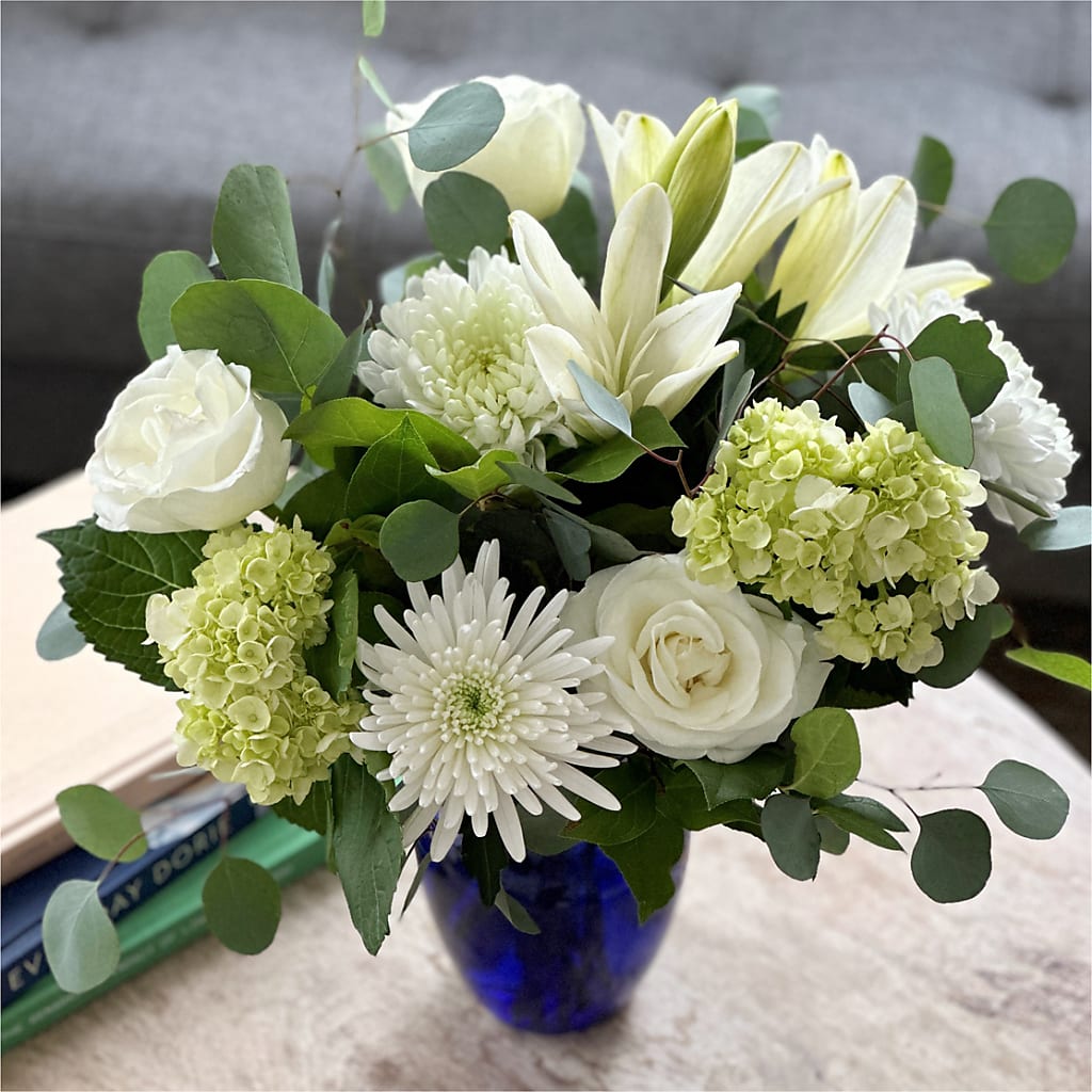 Snowy Dreams Bouquet –  Garden Of Eden Florist, San Antonio TX