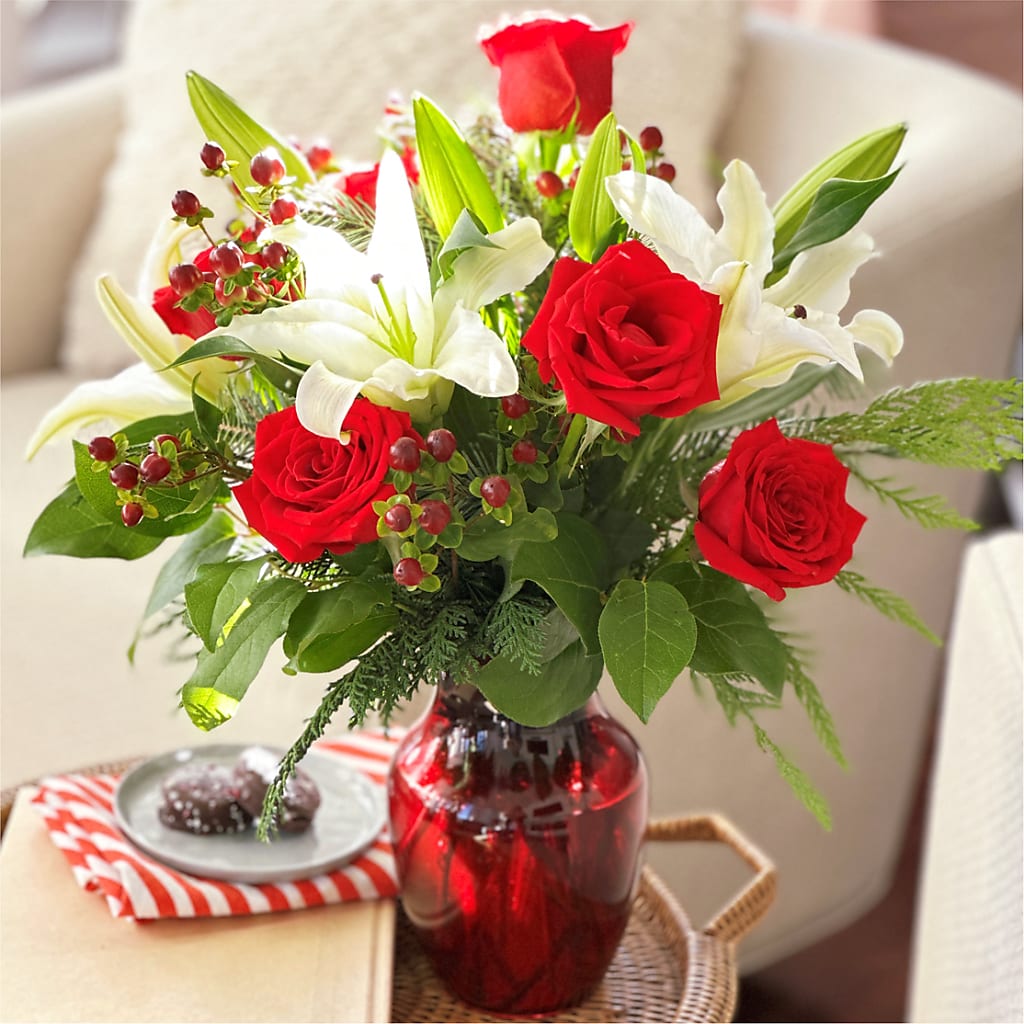 Evergreen Delight Bouquet –  Garden Of Eden Florist, San Antonio TX